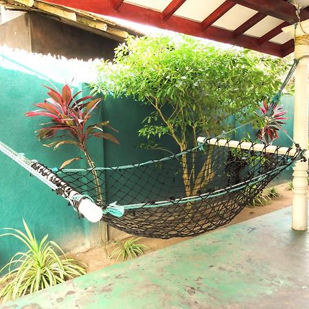 Private Beach House In Mirissa Esterno foto