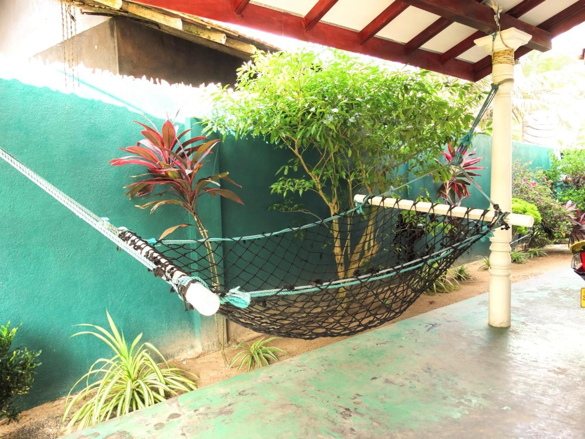 Private Beach House In Mirissa Esterno foto