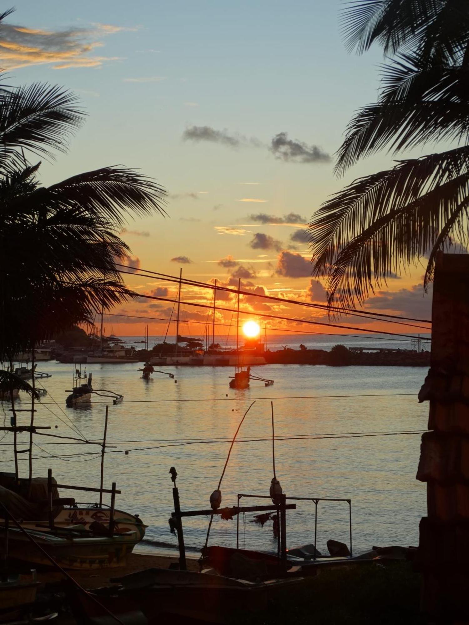 Private Beach House In Mirissa Esterno foto
