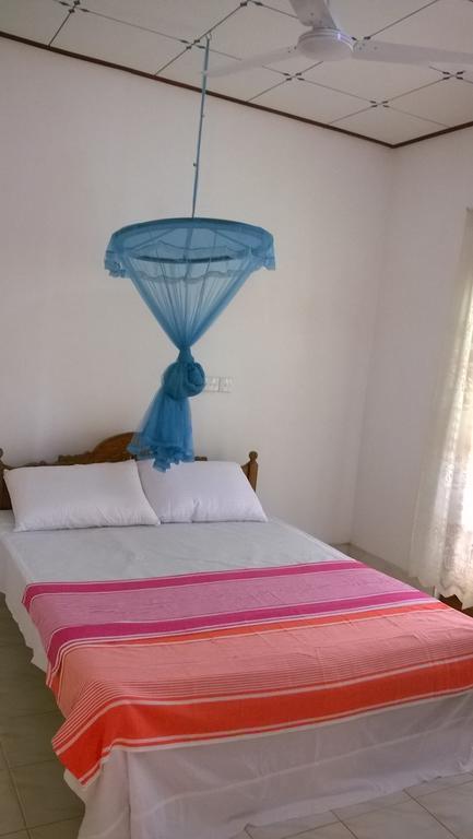 Private Beach House In Mirissa Esterno foto